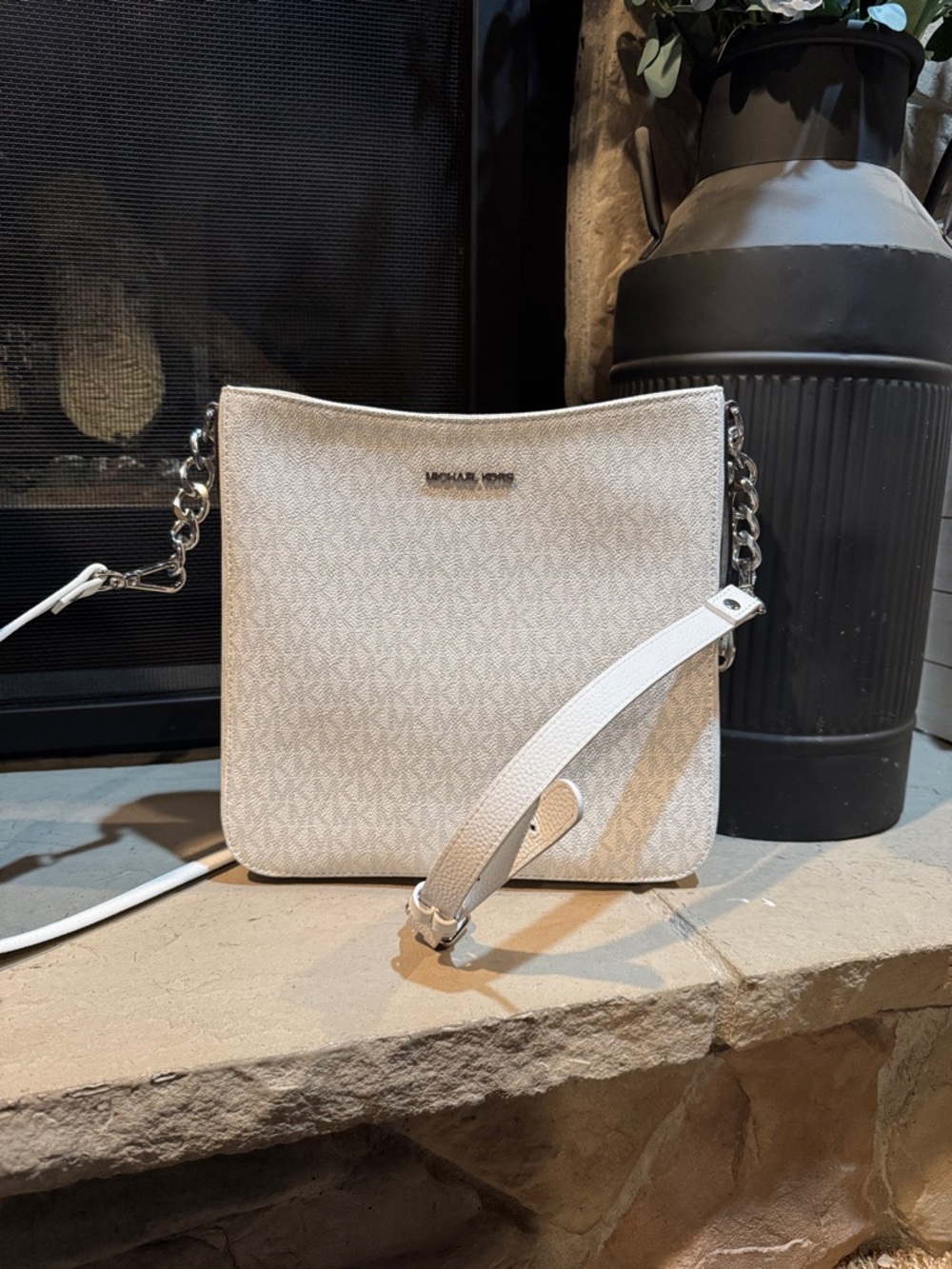 Michael Kors Ivory/White Signature Crossbody Bag